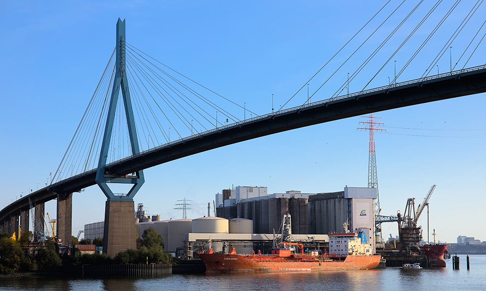 Hamburg-Kohlbrand-Bridge1_1000x600-1.jpg