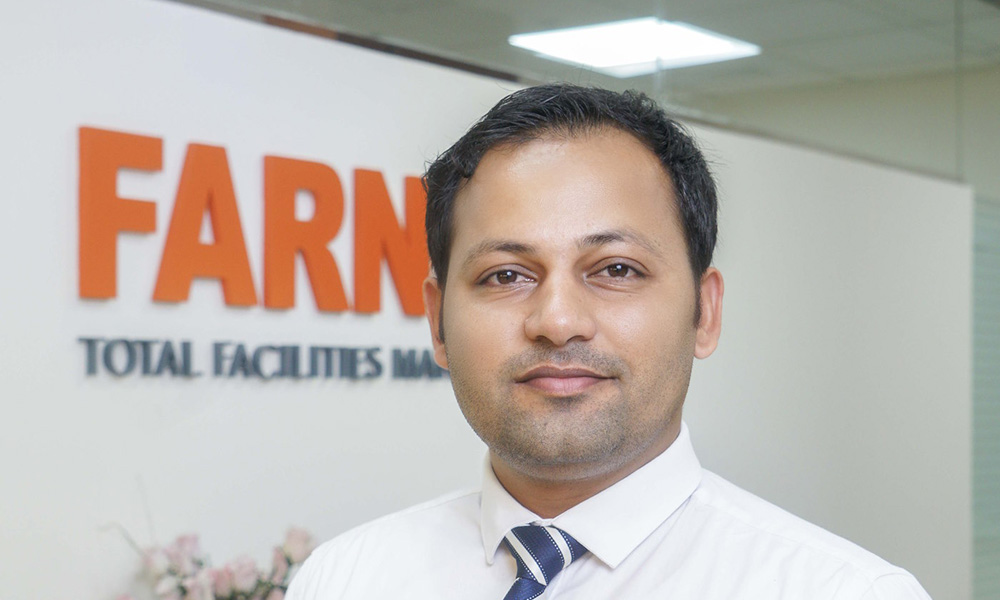 Zohaib-Azhar-Farnek_1000x600-1.jpg