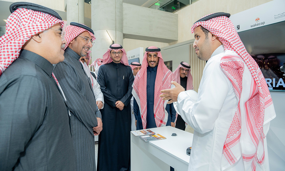 WakeCap-presented-to-the-Saudi-Ministry-of-Industry-1.jpg