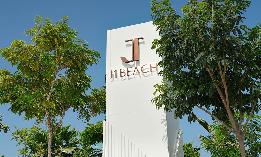 J1-beach-1.jpg